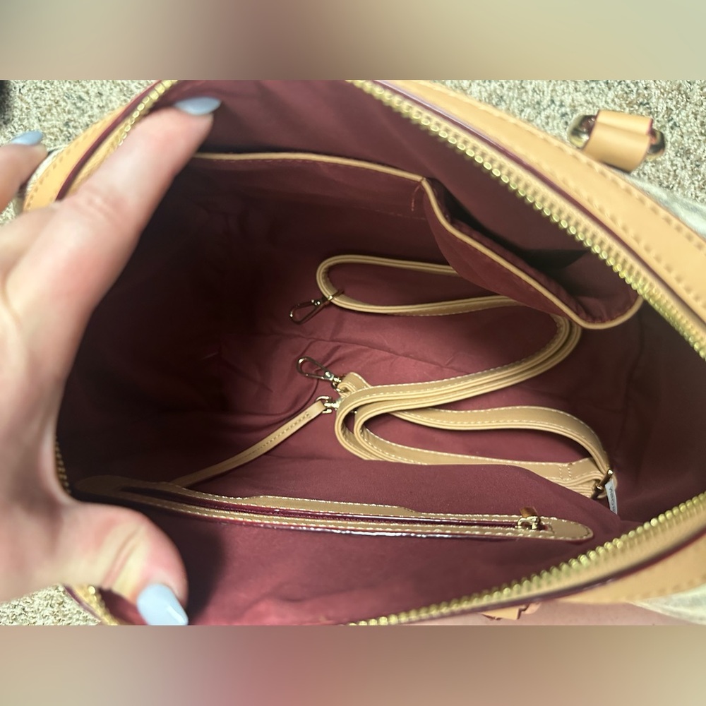 Purse - Picture 3 of 3